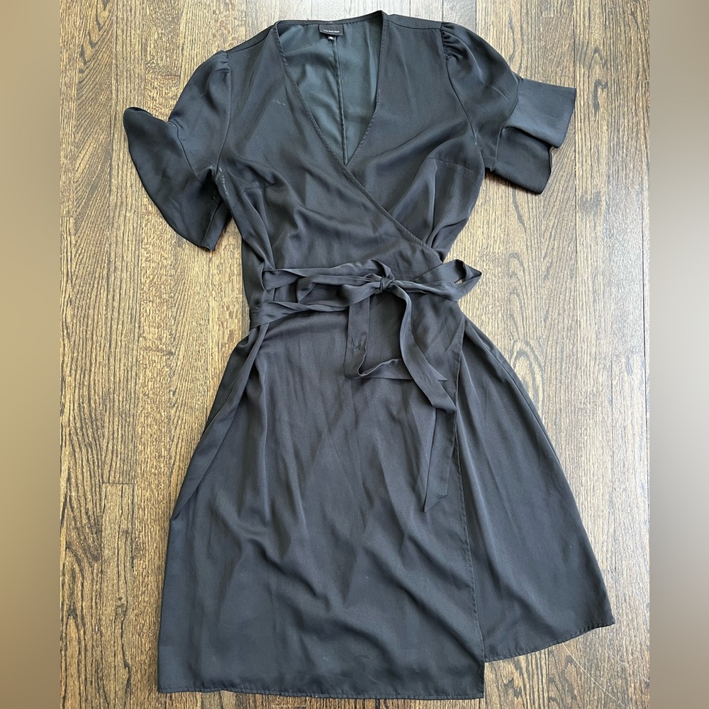 Black Short Sleeve Wrap Dress with 1 Snap Closure